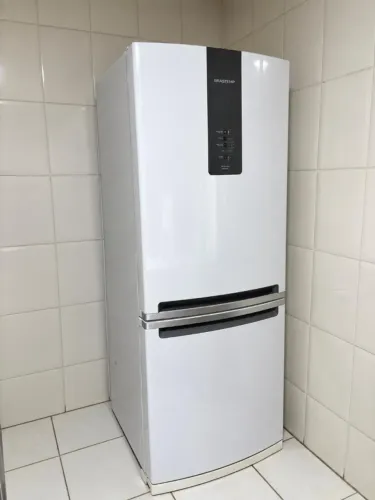 Geladeira Brastemp Inverse 447L Branca - Usada