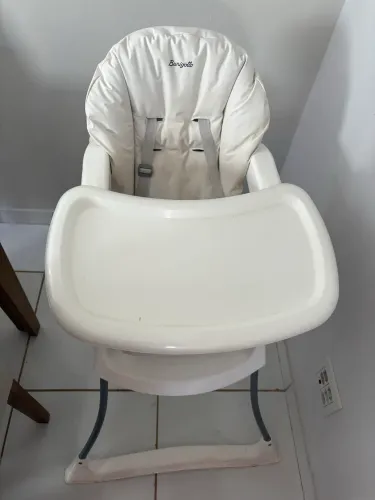 Cadeirinha de alimentação para bebê