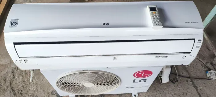 Vende se ar condicionado 18.000 BTUs inverte .