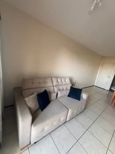Sofá retrátil e reclinável