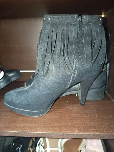 Botas