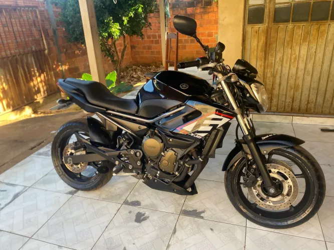 YAMAHA XJ6