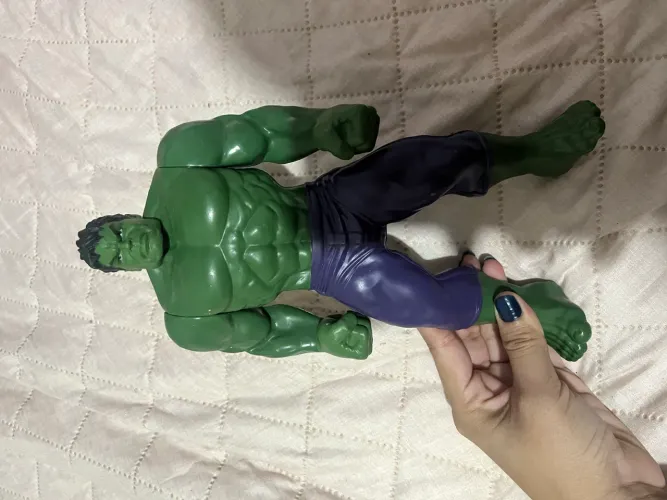 Brinquedo hulk