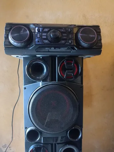 Som LG modelo cm8350