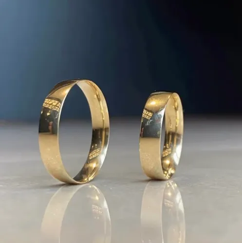 Par de Alianças tradicionais em Ouro 18k 750