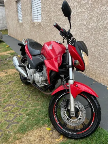 Vende-se CB 300