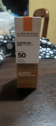 La Roche protetor com cor