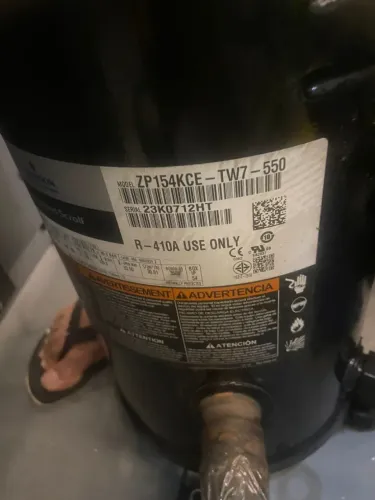 4 COMPRESSORES 15 TR ACEITO OFERTA MAQUINA DESMONTADA