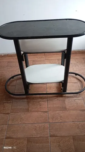 Rack de ferro com prateleiras removível