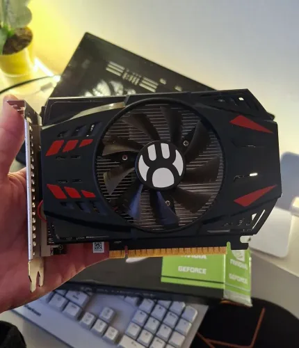 Placa de Video Nvidia Geforce GT 740 4GB GDDR5