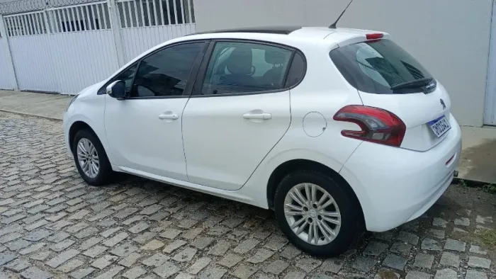 Peugeot 208 Allure 1.2 Flex 12V 5P Mec. 2019