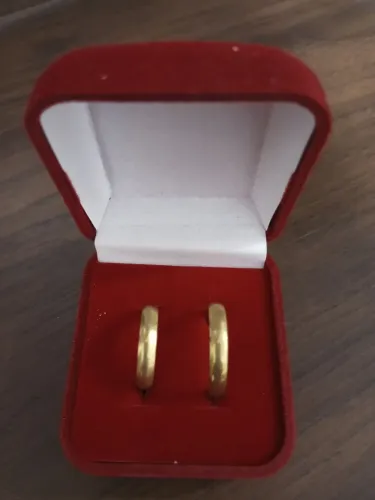 Vendo par de aliança de moeda antiga 200,00 usado só 2 semanas