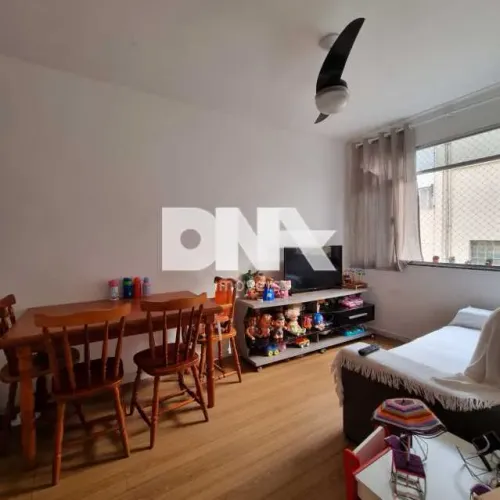 Apartamento - / Residencial / Laranjeiras