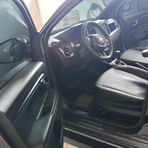 Fiat Strada Ultra 1.0 Flex Turbo CD Aut. 2025