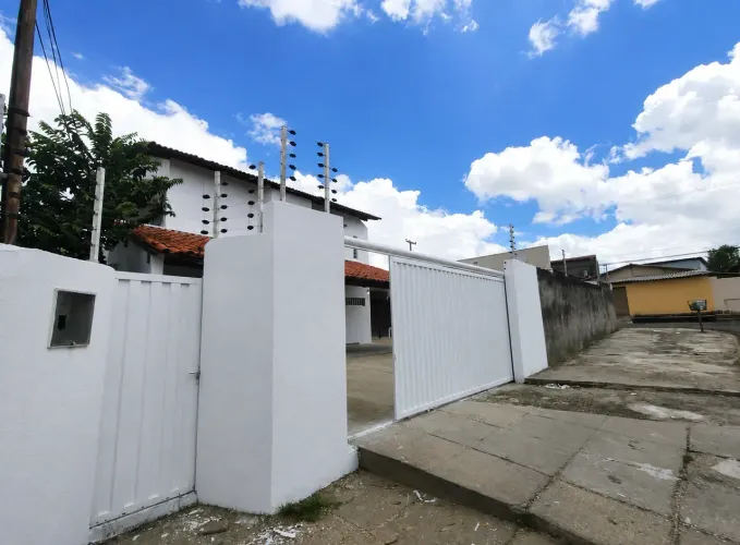 CASA RESIDENCIAL PARA LOCAÇÃO NO BAIRRO HORTO