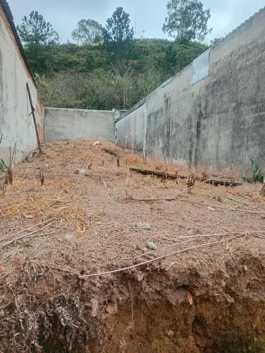 Terreno para venda com 165m² no Jardim São Pedro em Mogi das Cruzes
