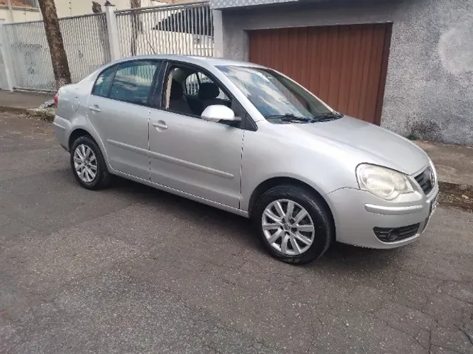 Volkswagen Polo Sedan 1.6 MI Total Flex 8V 4P 2011