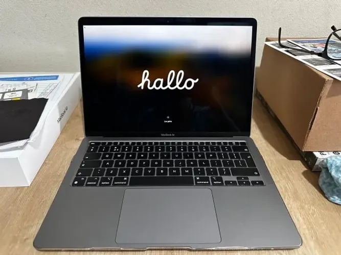 Macbook air M1 13'' (2020) -16GB RAM / 256GB de memória