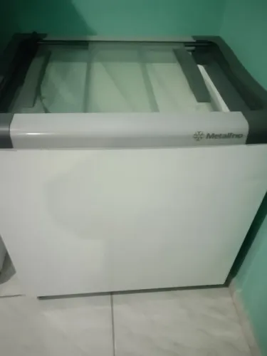 Freezer horizontal