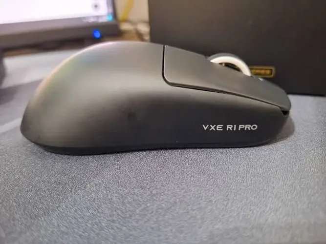 Mouse gamer ATK VXE R1