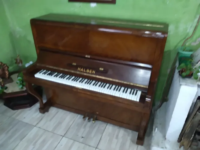Piano da Fritz Dobbert, modelo halben em excelente estado , entrego grátis grande S Paulo