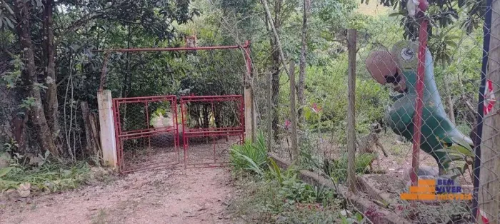 Chácara com 2 dormitórios à venda, 14832 m² por R$ 380.000 - Pedra Negra - Taubaté/SP