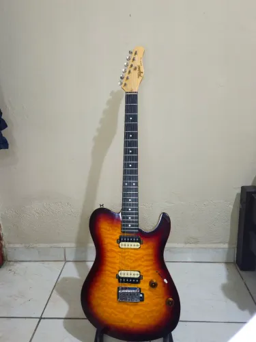 Guitarra tagima grace 700