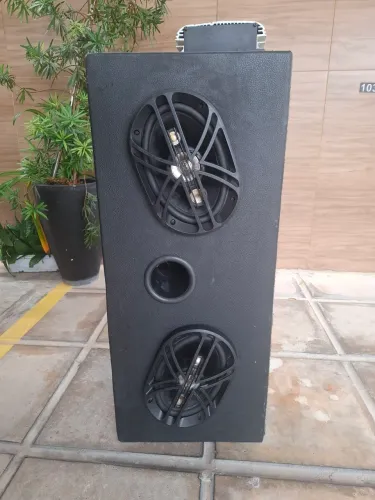 Caixa de som para carro