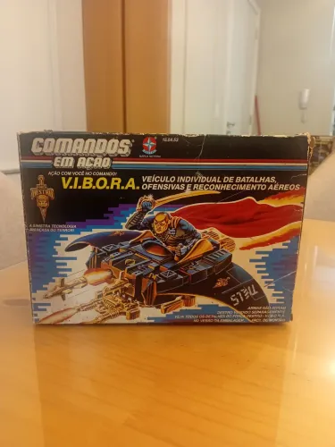 Veículo VIBORA dos Comandos em Ação ano 1988