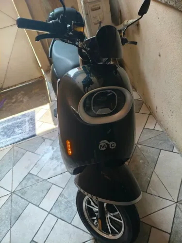 MOTO ELÉTRICA CHEFE MIA 2026 - PRATICAMENTE NOVA!