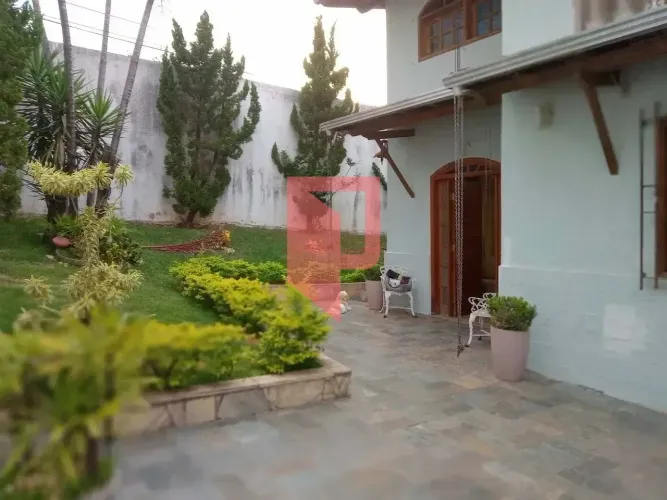 Casa Colonial 4 Quartos Piscina Espaço Gourmet e 3 Vagas no Itapoã