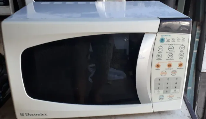 Micro ondas Electrolux 28 mts