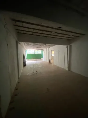 Sobreloja 120m² - Rua principal, Washington Luiz - Petrópolis