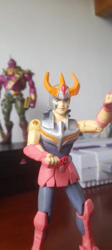 Ikki de fenix boneco da linha em cartela