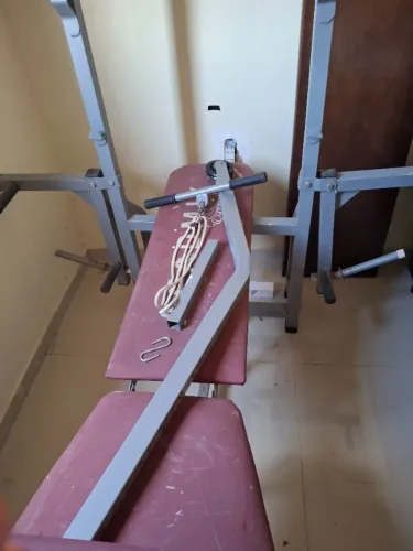 Aparelho de musculação 