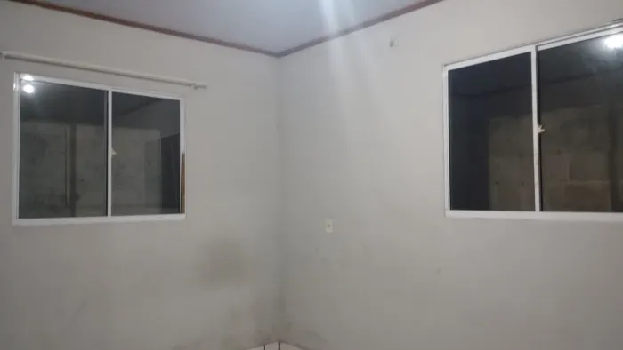 Alugo casa 1 quarto e garagem em serraria