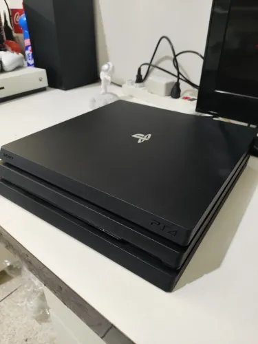 PS4 pro 1tb 2 controle com hall efect