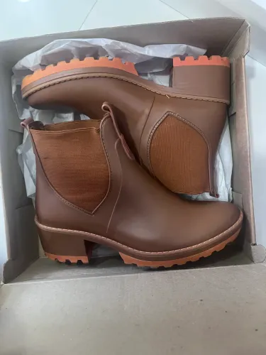 Bota Chelsea colcci 