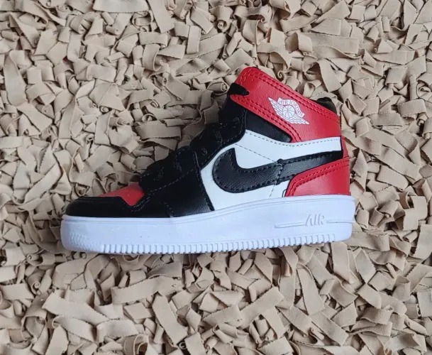 Tenis infantil Jordan 