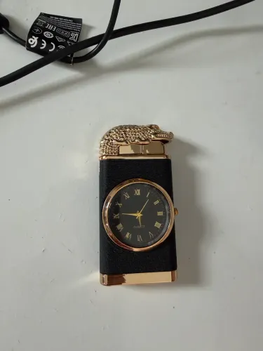 Isqueiro personalizado - Preto e dourado
