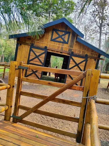 Celeiro country 30m quadrados