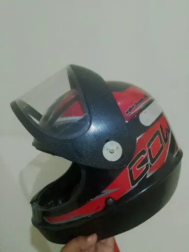 Capacete a venda