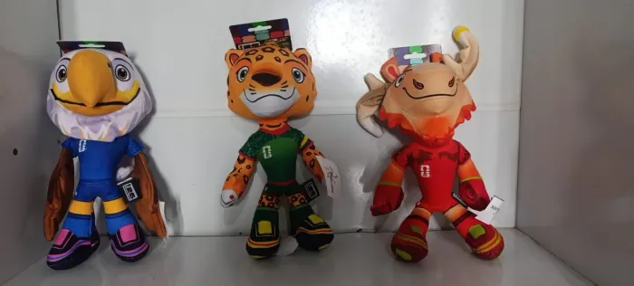  Trio Pelucia  Mascote OFICIAL da Fifa!