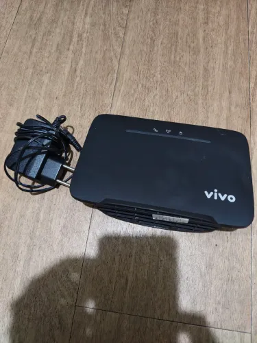 Modem Roteador VDSLl Mitrastar DSL-2401HN2-E1C com fonte de alimentação