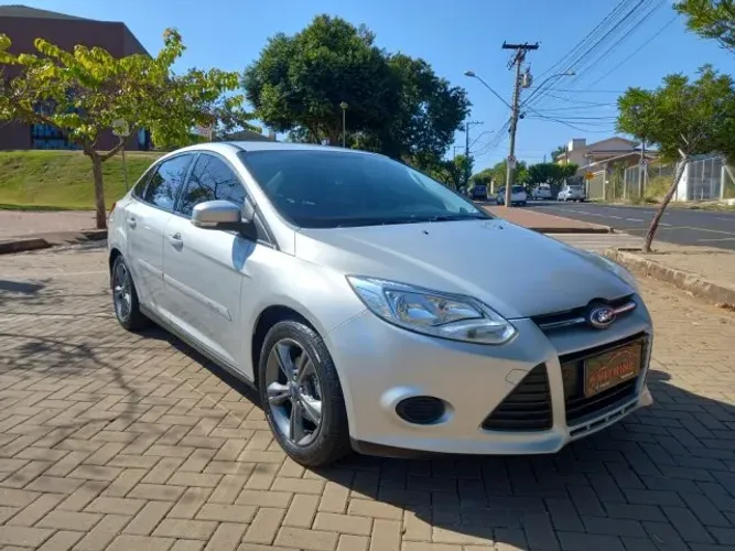 Ford Focus 2.0 16v/se/se Plus Flex 5P Aut. 2014