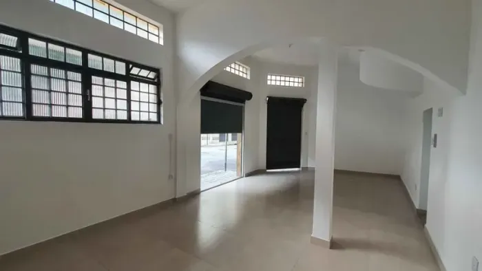 LOJA DE ESQUINA PARA ALUGUEL NO CENTRO (Divinópolis-MG)