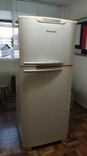 Geladeira Electrolux DFF37 - 352 litros