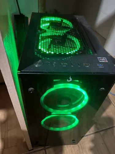 Pc gamer ryzen 7 5700 rtx 4060 8gb 32gb Ram