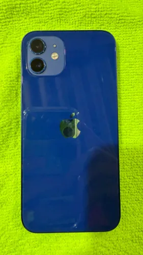 Celular iPhone 12