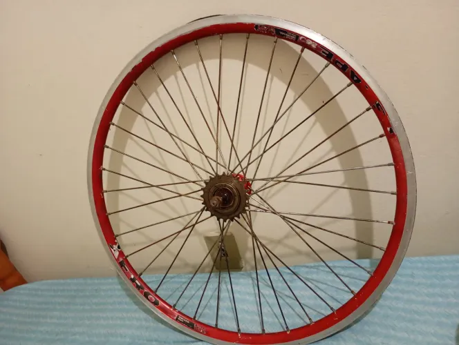 Aro Aero 26, Raio Grosso e Rolamento GTX pouco usado.